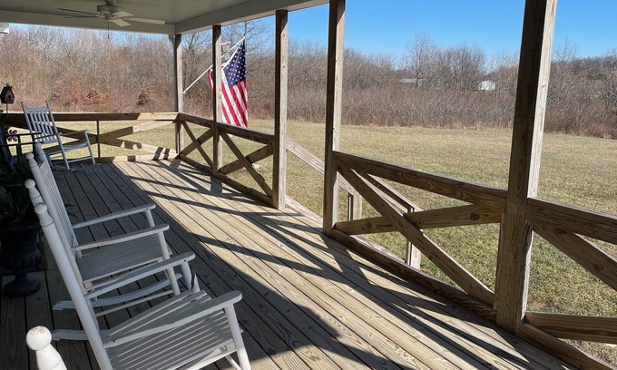 Se Ree Other | Nature lovers farmhouse w/ porches, fire pit, stocked pond & woods, 99% Eclipse!