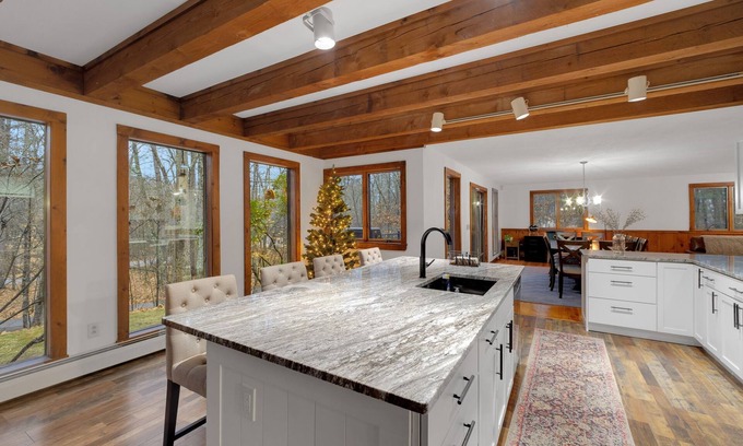 Windham House | Nature, Pool, Hot tub&Lakes! Mins to Sebago &More