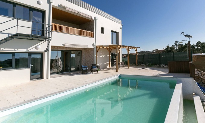 Alcobaca Apartment | Nature & Pool Villa - Countryside Getaway
