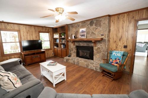Hamilton House | Nature's Hideaway 4BR Home With Pool & Creek View