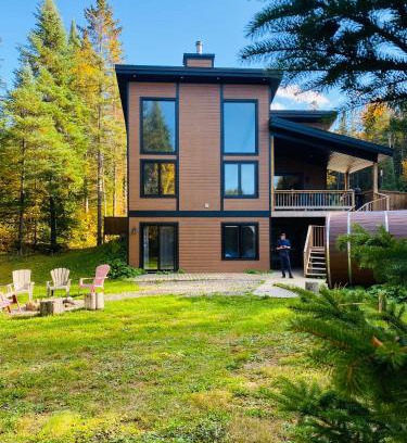 Sainte-Beatrix Ski Chalet | Naturo Sauna and Spa
