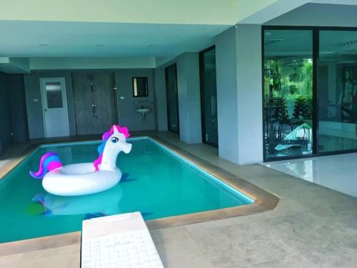 Rangsit Hotel | Nava Grand