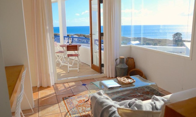 Bowentown Apartment | Naxos - Med style castle, ocean views from every room!