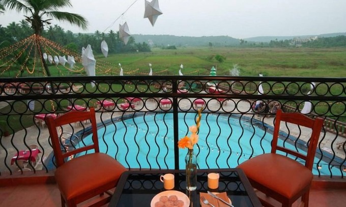 Baga Hotel | Nazri Resort