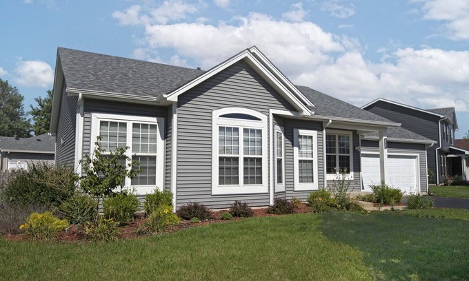 Oswego House | nCozy ranch with 4 bedrooms