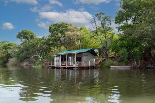 Mahango Cabin | Ndhovu Safari Lodge