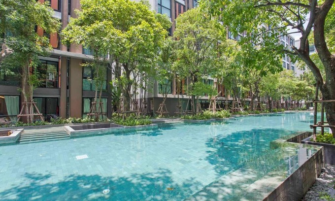 Khlong Toei Apartment | Near BTS Fast Wifi Checkin24h Pool Suana 23 Gym