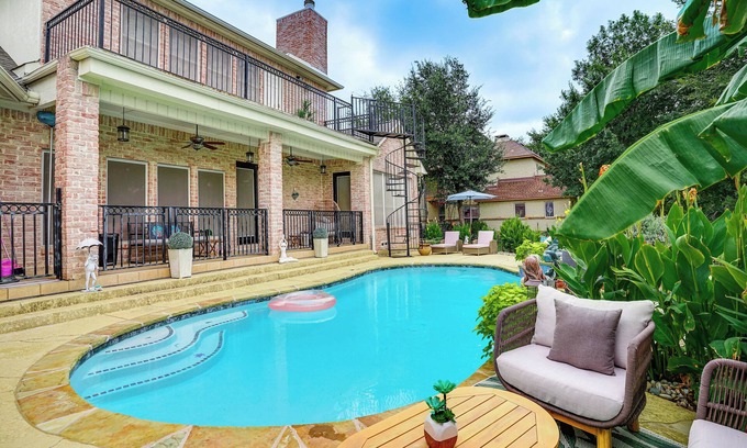 Ellis County Apartment | Near Cedar Hill State Park: Apt w/Pool Access!