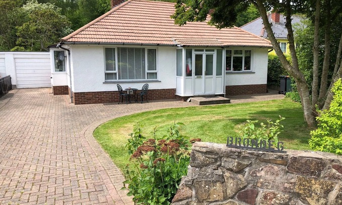 Langstone House | *Near Celtic Manor Golf Resort - Detached Bungalow Ideal For Quick Stay*
