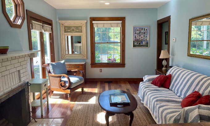 West Falmouth House | Near Chapoquoit & Old Silver! Walk to Beach, Bike Path, Market, Ice Cream, Cafe