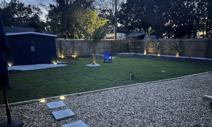 Fossil Park House | Near Downtown! Near the Beach! Pet Friendly!