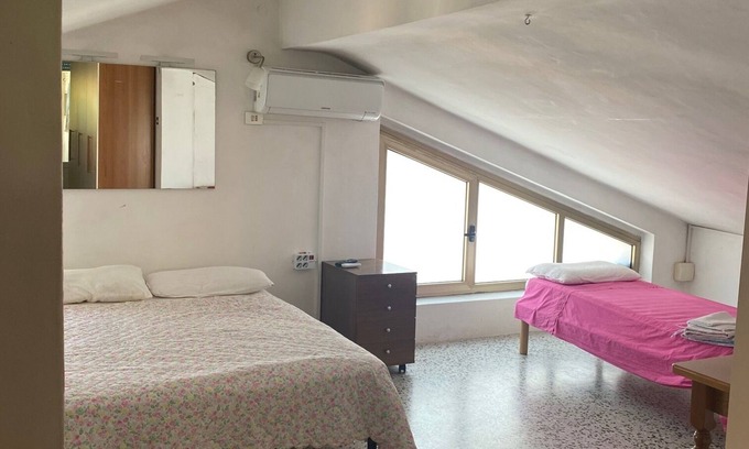 San Benedetto del Tronto Apartment | Near the sea central location, attic 3 floor elevator climate.