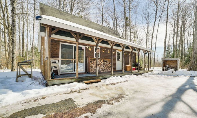 Detour Township Cabin | Near Lake Huron: Secluded Goetzville Cabin w/Deck