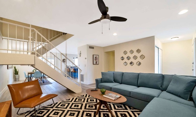 Casa Granada Townhouses Condo | Near Old Town Scottsdale's Shopping & Dining, FREE GOLF & WIFI, Pool, Great for Business or Pleasure