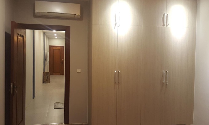 Daun Penh Apartment | Near Royal Palace-GardenView Apt W Rooftop & Jacuzzi