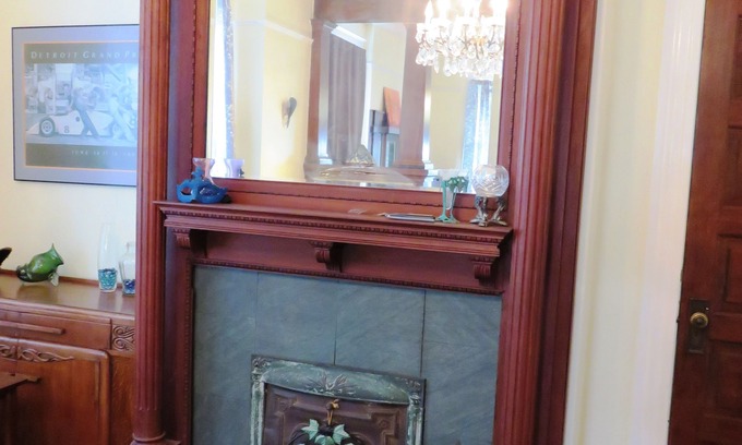 Mid-City Apartment | Near Streetcar Line and shops. Vibrant Neighborhood. Walk to Restaurants & Shops