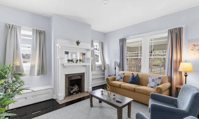 Crestline Heights House | Near the Airport & Renovated! East Lake Craftsman