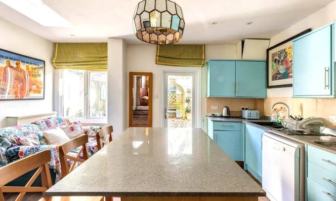 Shaftesbury House | Near the park - Double Room with Ensuite Bathroom