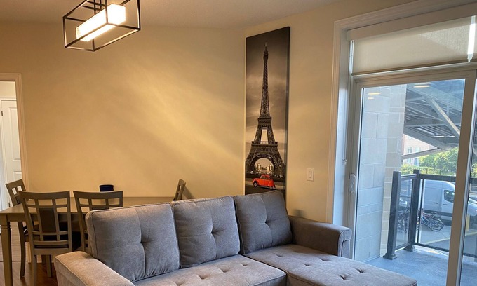 Markham Apartment | Nearby COSTCO! The Coziest 3 Bed 2 Bath Apartment for a Weekend Getaway!