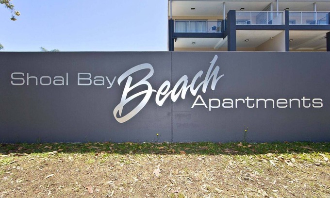 Shoal Bay Apartment | Neat, clean, 1 bedroom close to Shoal Bay Beach !