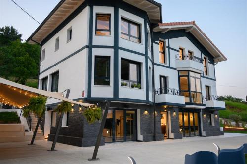 Gernika-Lumo Hotel | Neguetxea Boutique Guest House
