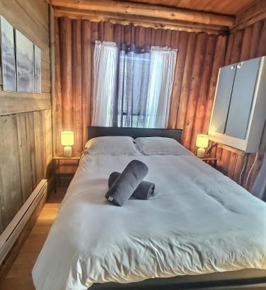 Riviere-Rouge Ski Chalet | Nelson Log Cabin in Rivière-Rouge
