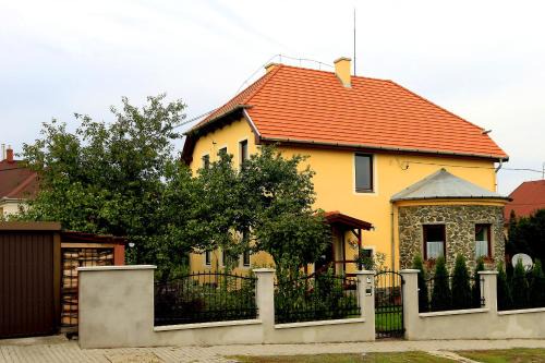 Eger Apartment | Nemes Apartman