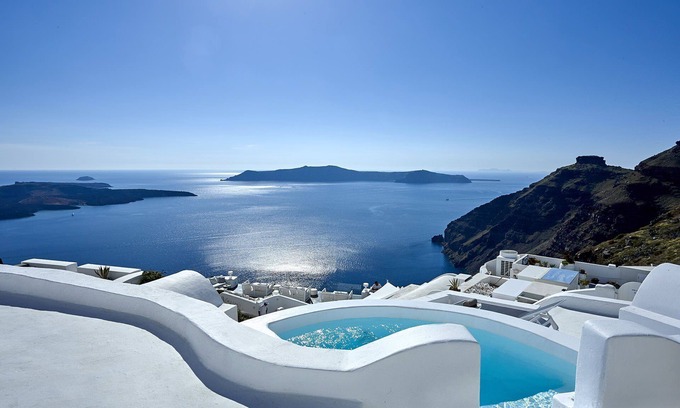 Fira House | Nemo Retreat with Jacuzzi and panoramic views