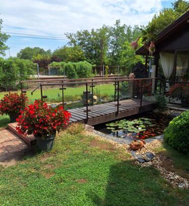 Gyoparosfuerdo Bed & Breakfast | Neon2 - Vendégház