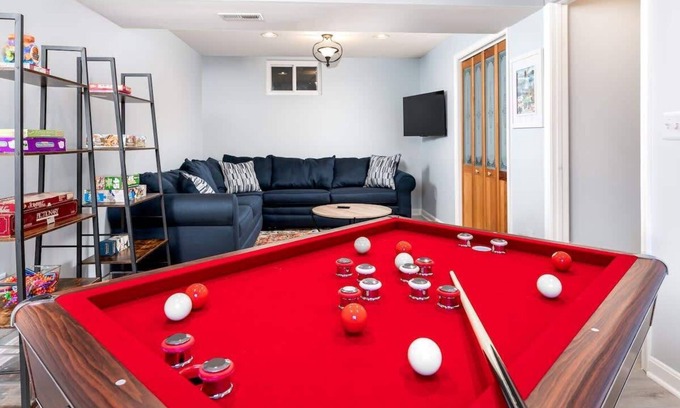 Cape Saint Claire House | Neptune by the Water - Pet Friendly Fenced Yard