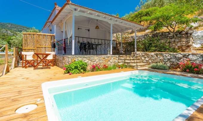 Votsi Villa | Neptune: Private Pool, Walk to Beach, A/C, WiFi