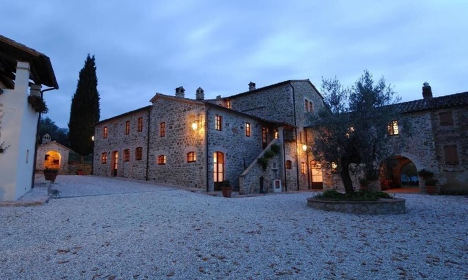 Passignano sul Trasimeno Apartment | Nerella Three-Bedroom House for 8 people - first floor with stairs