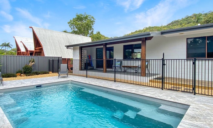 Nelly Bay House | Nerita Nook - open spaces with serene mountain and rural views in a peaceful neighborhood