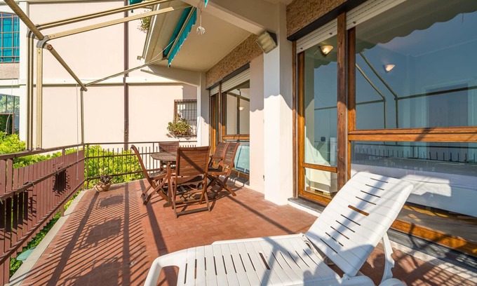 Nervi Apartment | NERVI Panoramic Seaview Terrace Apt FREE PARKING