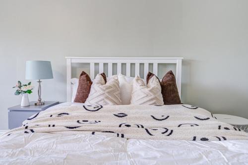 Steeles House | Nest in the Orchard-cozy room