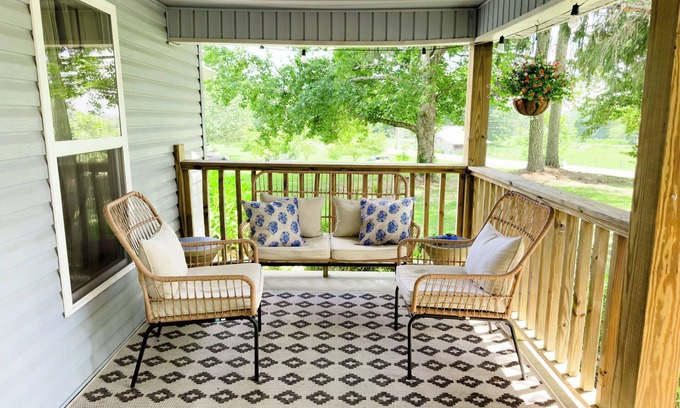 Fort Payne House | Nestled atop Lookout Mountain, Pat’s Place can be your next getaway!