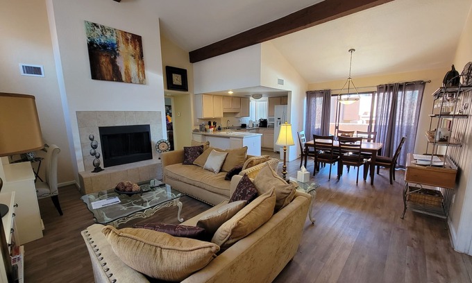 Tucson Condo | Nestled away with great mountain views right out the front door.