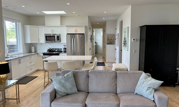 Southwest Mission Cottage | Nestled in nature, enjoy this modern, private cottage! Pet Friendly. Free Pkg.