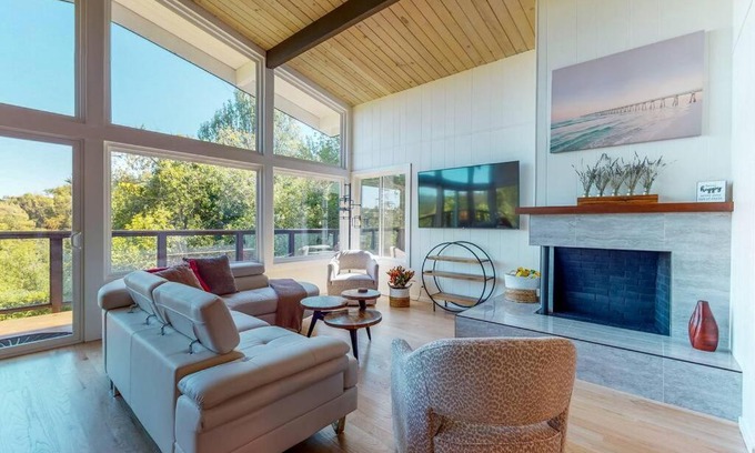 Tamalpais-Homestead Valley House | Nestled In The Trees Bay Area Best Hidden Gem