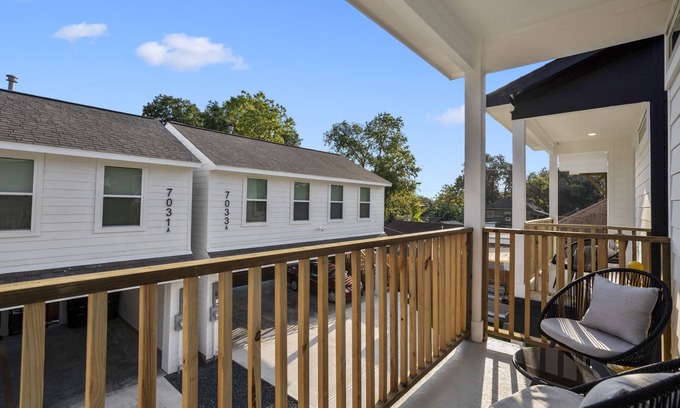 Greater East End Apartment | Nestled Nook Studio #2 @ East End Revitalized