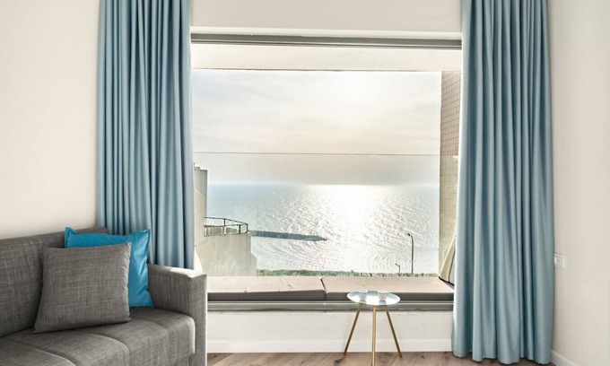 Netanya Apartment | Netanya Beach & Pool Elegant Stay