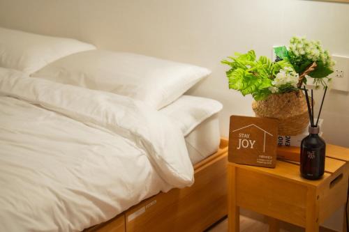 Itaewon Apartment | Netflix 1 minute walk from bus stop5 minutes walk from airport bus Namsan Itaewon Seoul Station