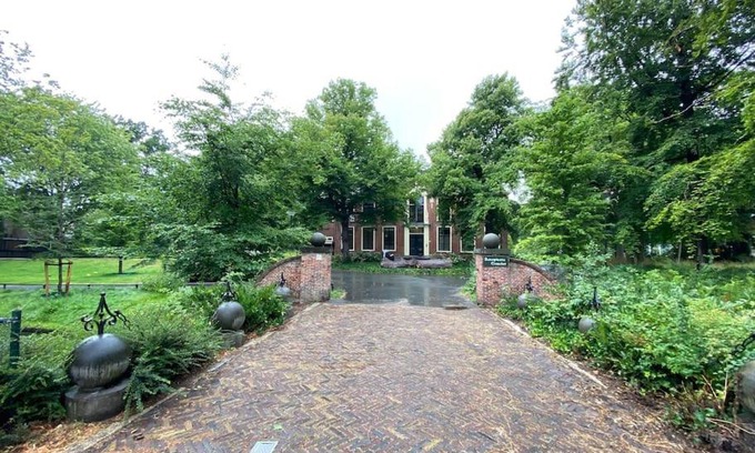 Laak Apartment | Nette maisonnette in groene rustige wijk