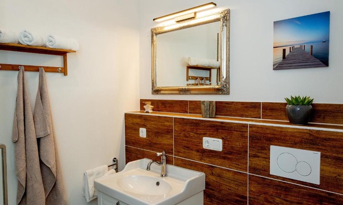 Toppenstedt Apartment | NEU! Appartement Zur Heidschnucke