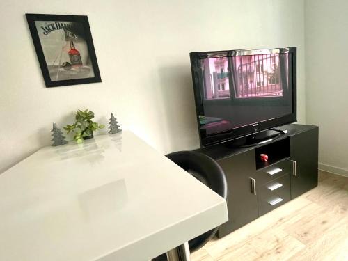 Pforzheim Apartment | NEU Kleines Apartment im Zentrum Goldstadt am Schlössle