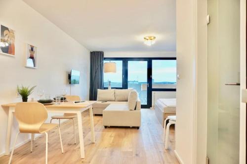 Innenstadt-West Apartment | NEU modernes Apartment in Top Lage, free Parking max 1,65m Höhe und 1,8m Breite