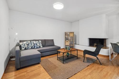 District 8 Apartment | Neumünsterstrasse 26