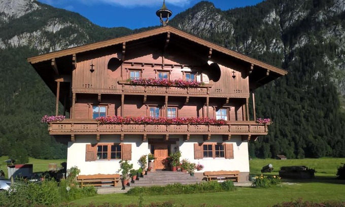 Ebbs Apartment | Neuschwendterhof