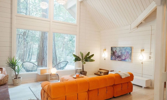 Nevada City House | Nevada City Cabin Pups and Long Stays Welcome