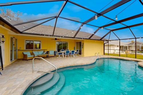 Englewood East House | Neverending Paradise